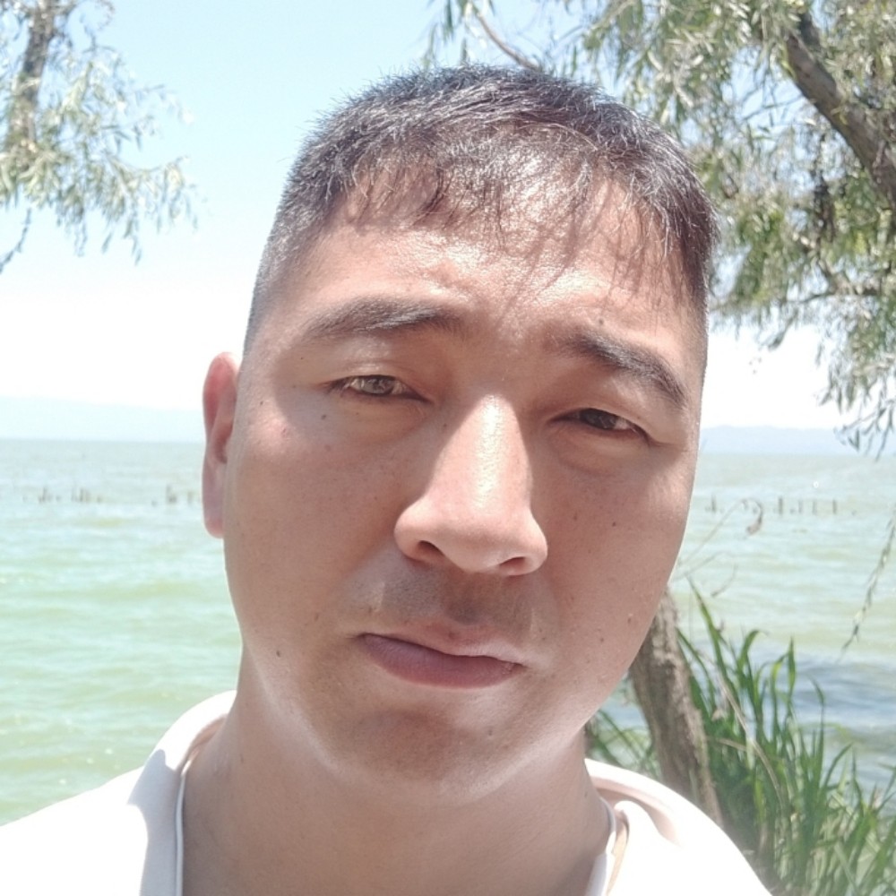 涟漪英勇的照片
