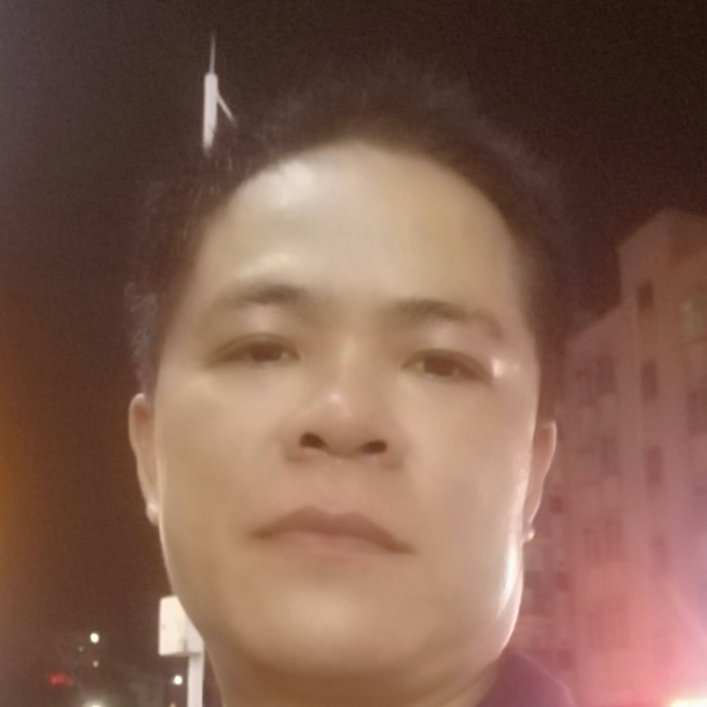 岑坤的照片