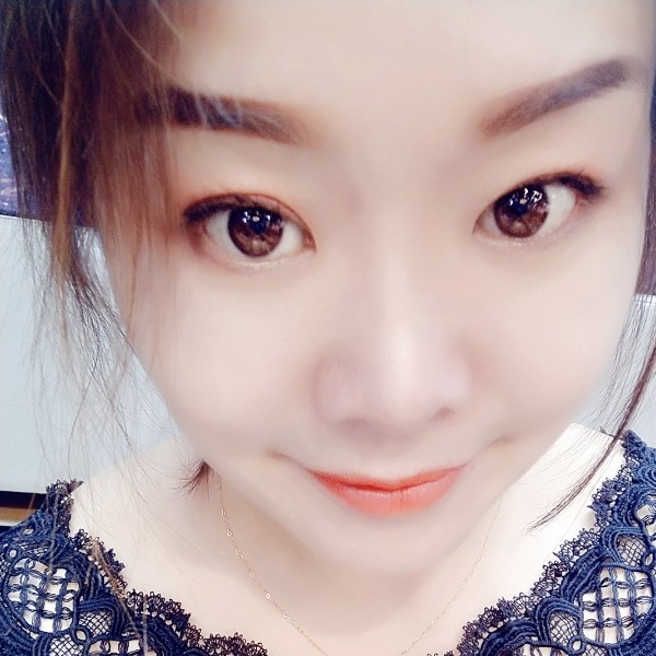 懦弱拾忆月饼的照片