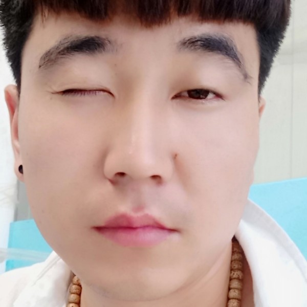 余生一起咯的照片