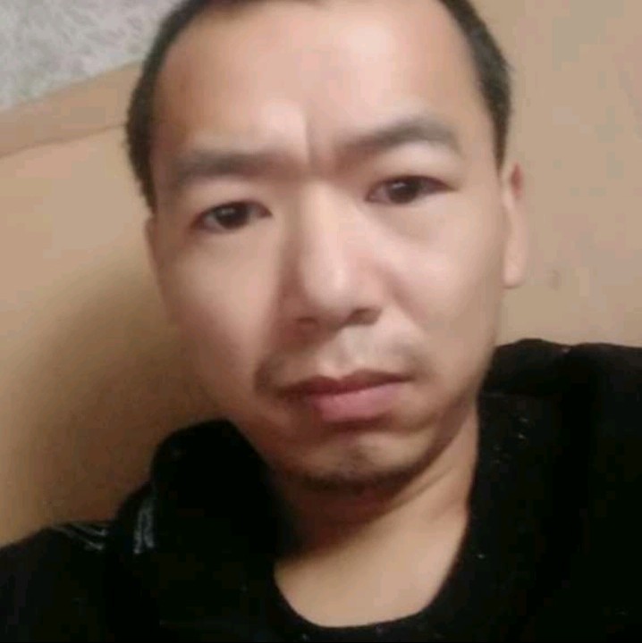 大山闻初见的照片