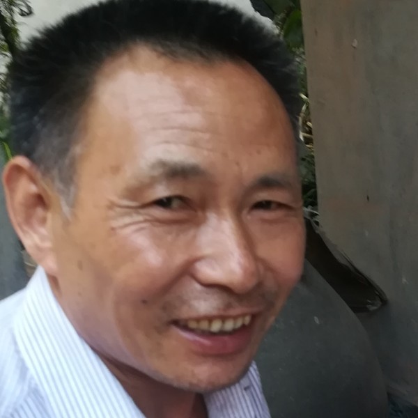 大地漫步激动小成的照片