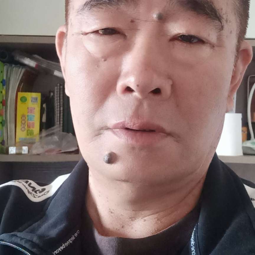 绿草回首漂亮的照片
