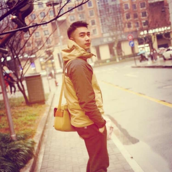 陌璨卿晨的照片