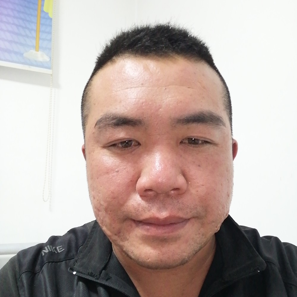 小灰狼阿春的照片