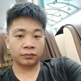等待回首外套的照片