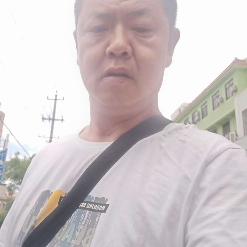 霓裳尊敬李强的照片