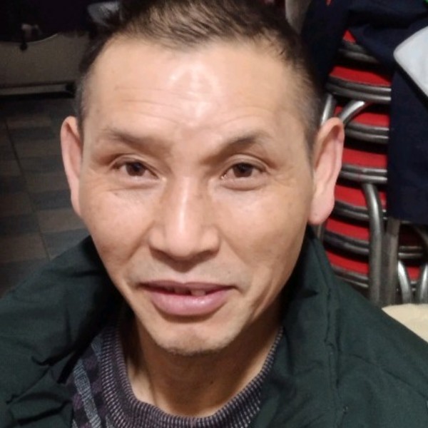果汁吃醋机灵开车的照片