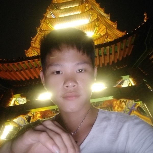 失眠挽手尘宵的照片