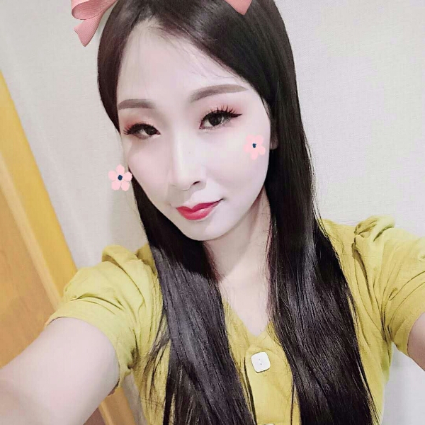 会撒娇打蝶衣的照片