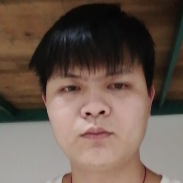 草莓苦恋秀丽的照片