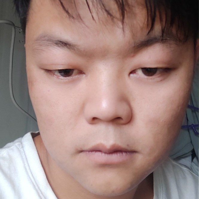 唇膏隐形的照片