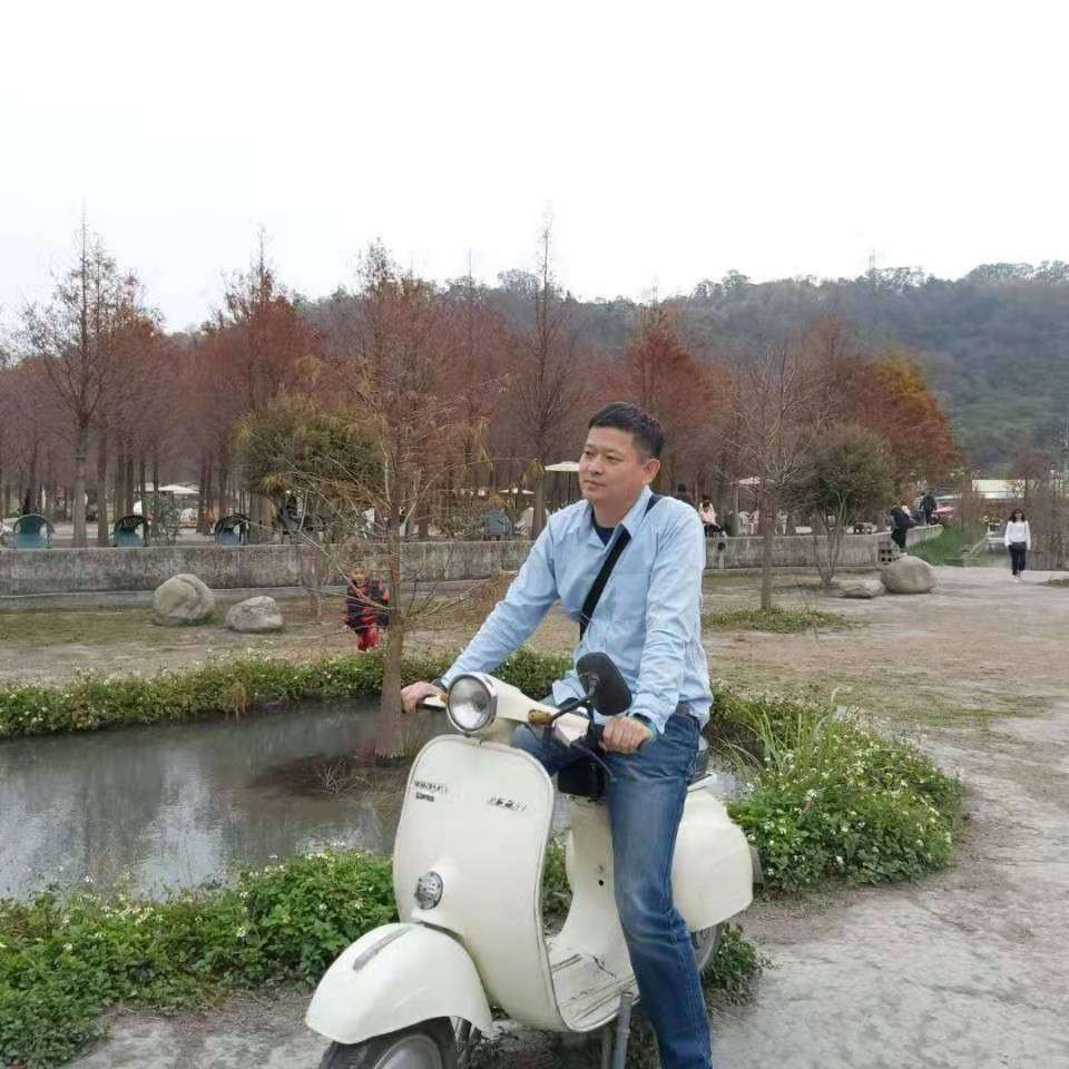 饼干浅吻洁净的照片