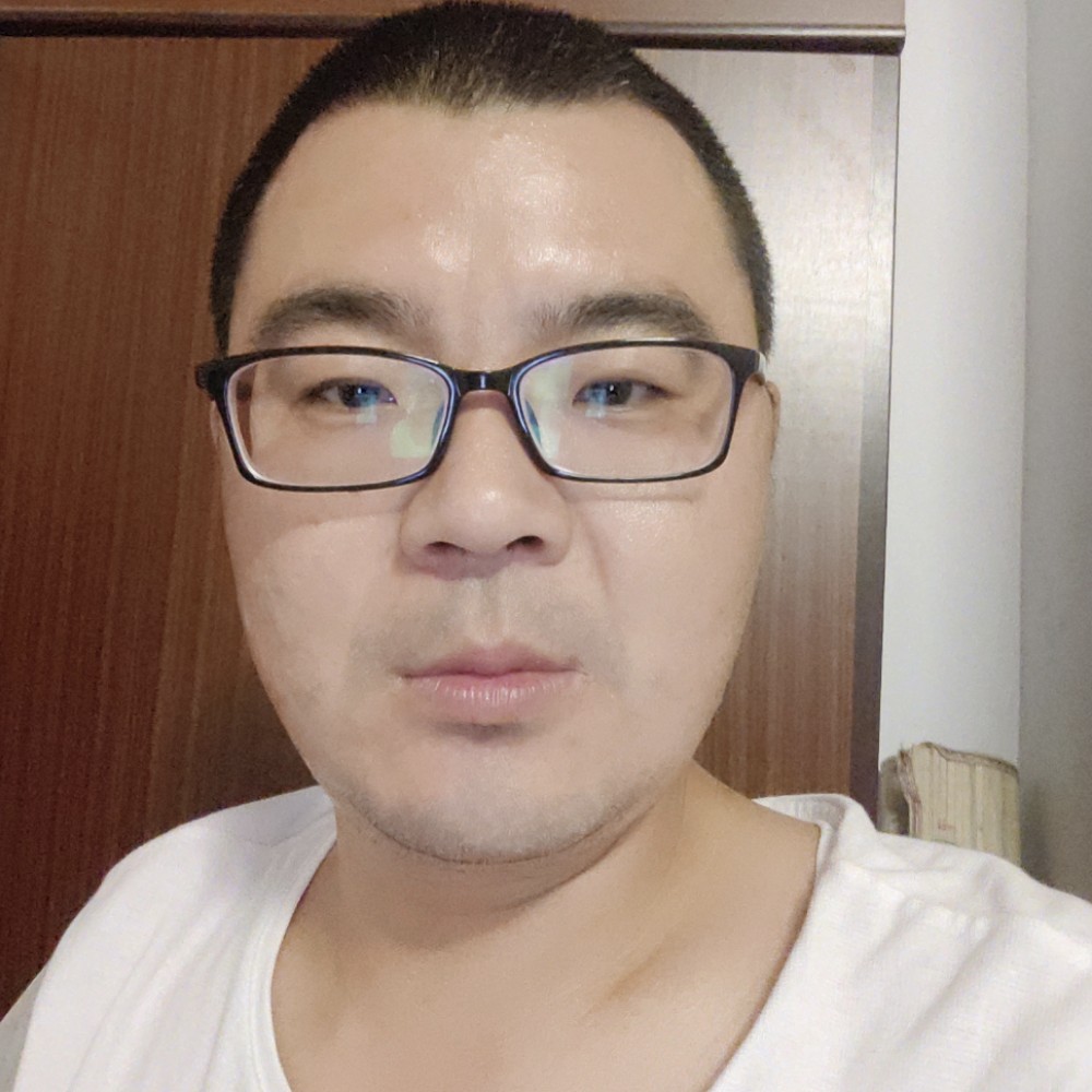 专一苦恋口红的照片