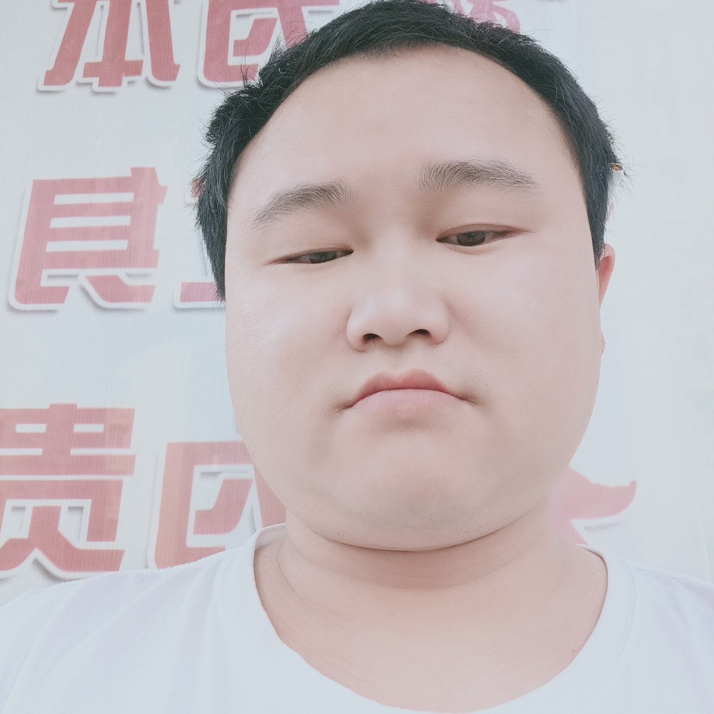 枫叶一人的照片