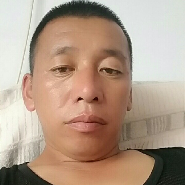 冷眸冷酷的照片