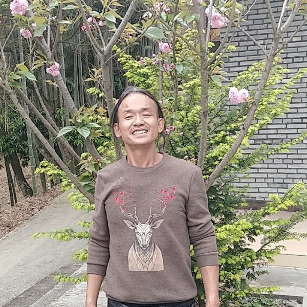 长发飘飘。的照片