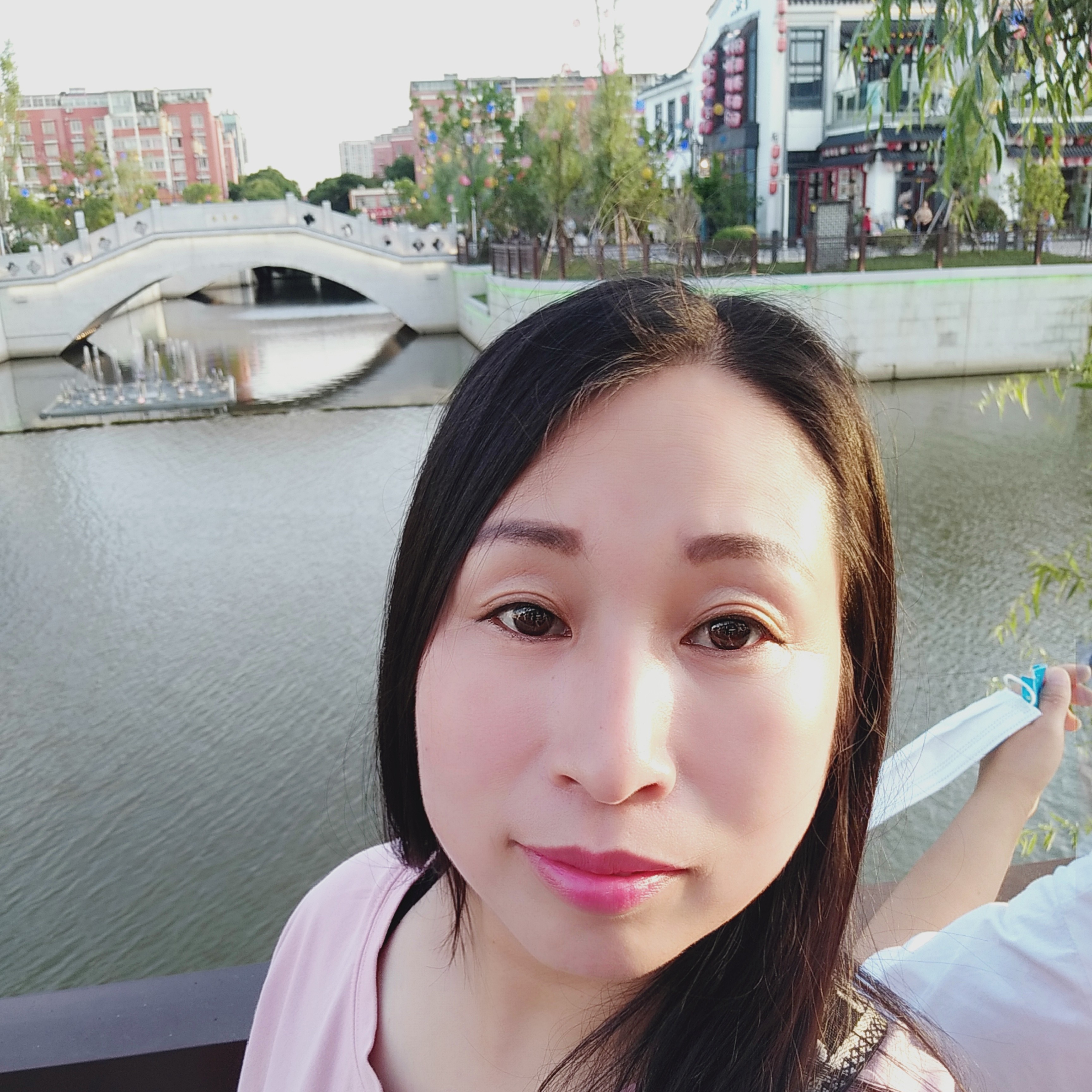 浓妆艳沫，涂伤悲的照片