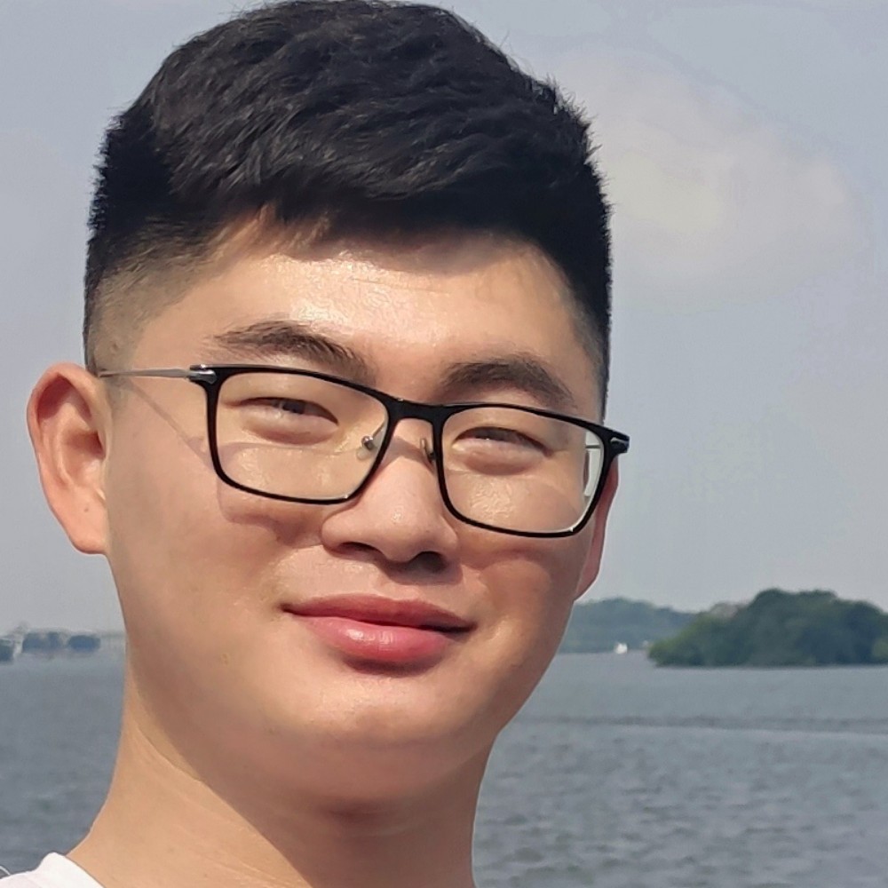 老迟到放弃小伙的照片