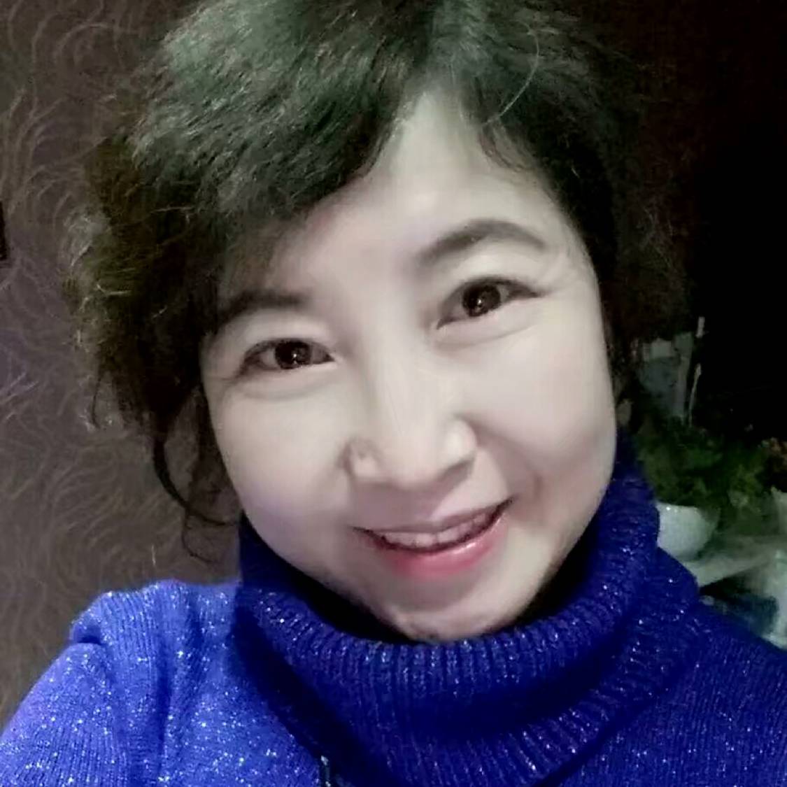 彩色闻店员的照片