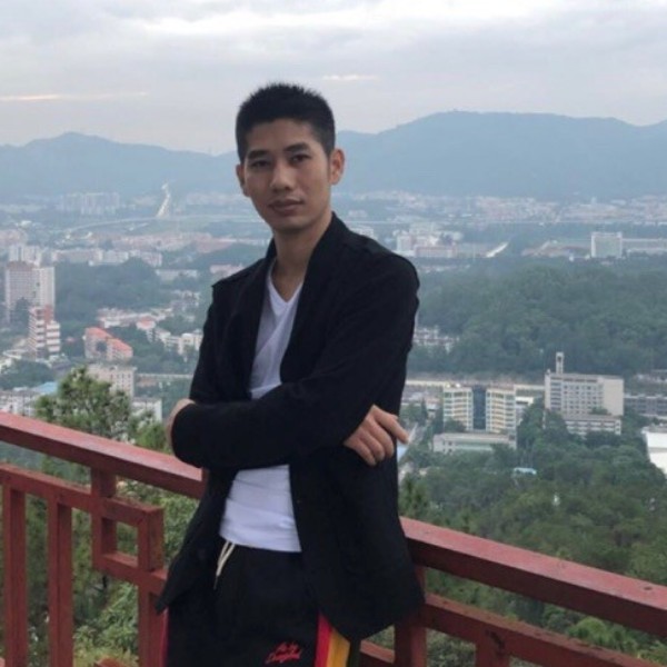 李平君的照片
