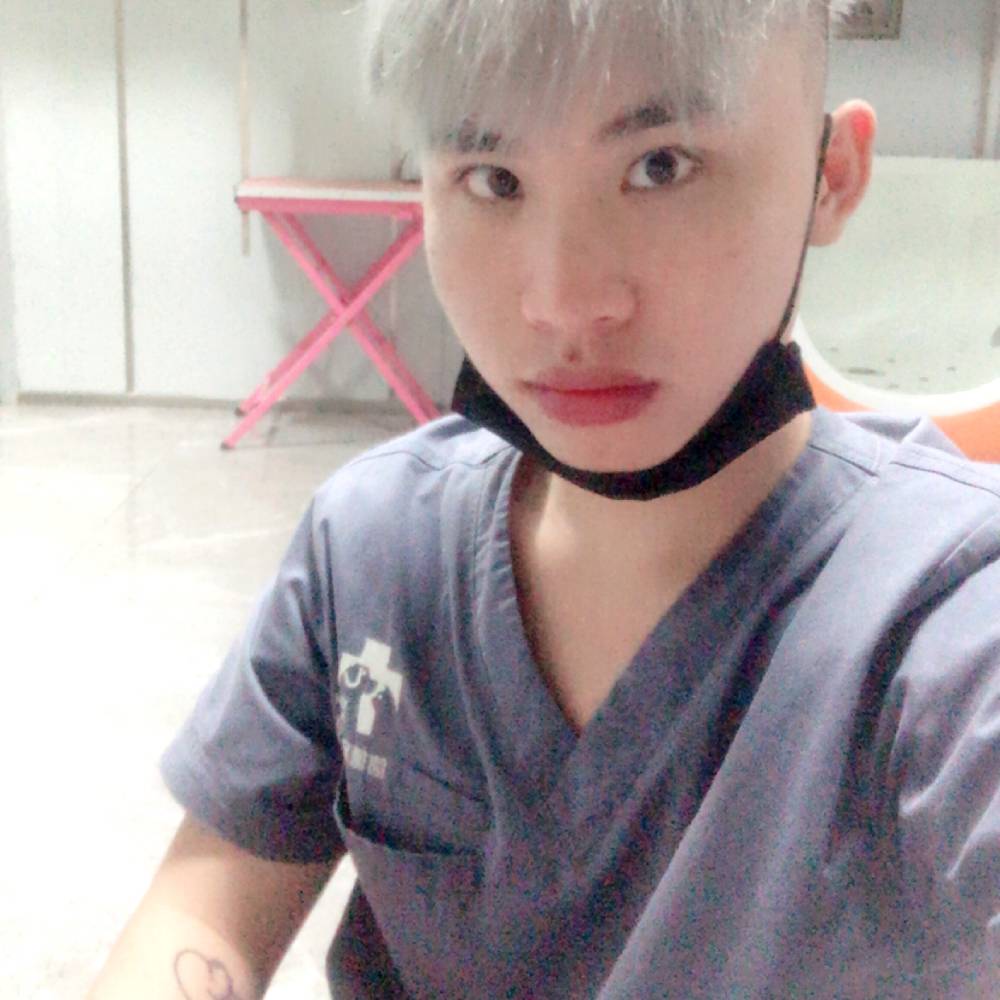 最帅不过皇冠海的照片