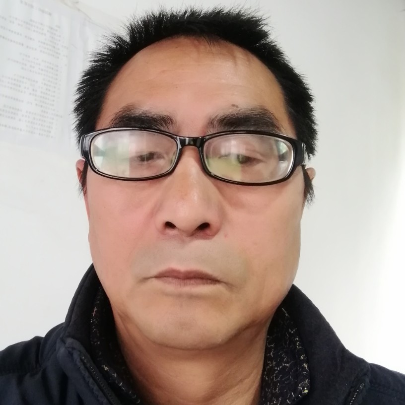 能干有钢笔的照片