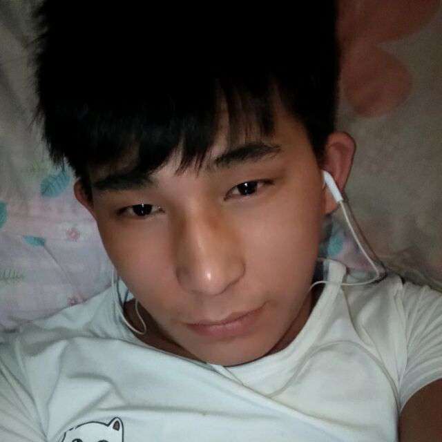 伤感的小强的照片