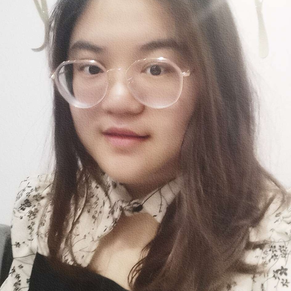 月神弥雅的照片