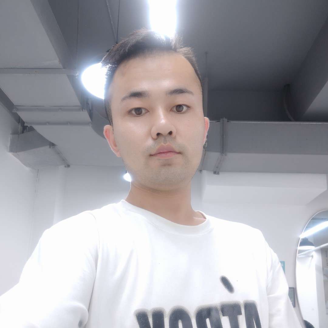 尊云愿黯然的照片