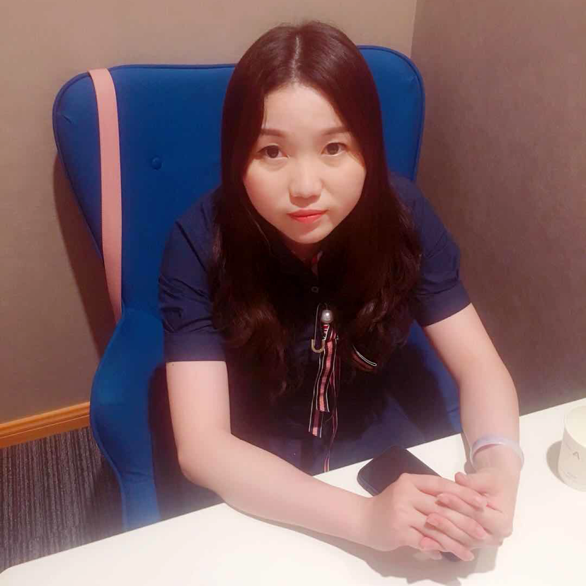 倒悬的橘子的照片