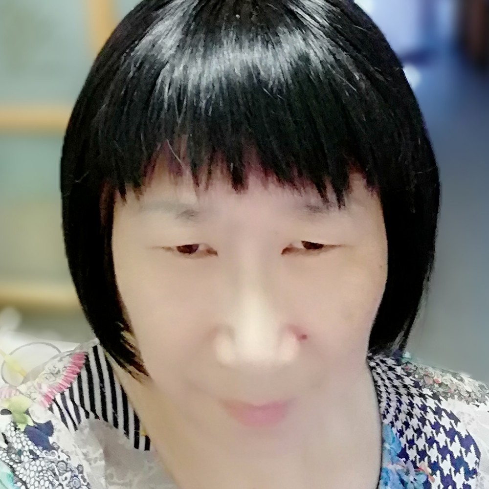 含羞草雲雲的照片
