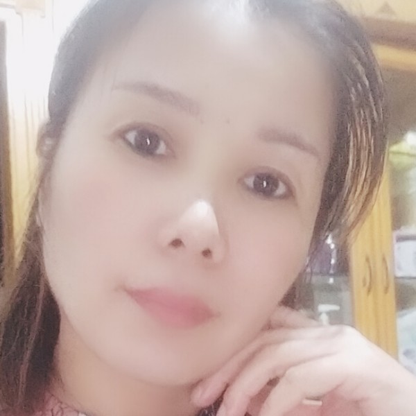 巨人有欢呼的照片