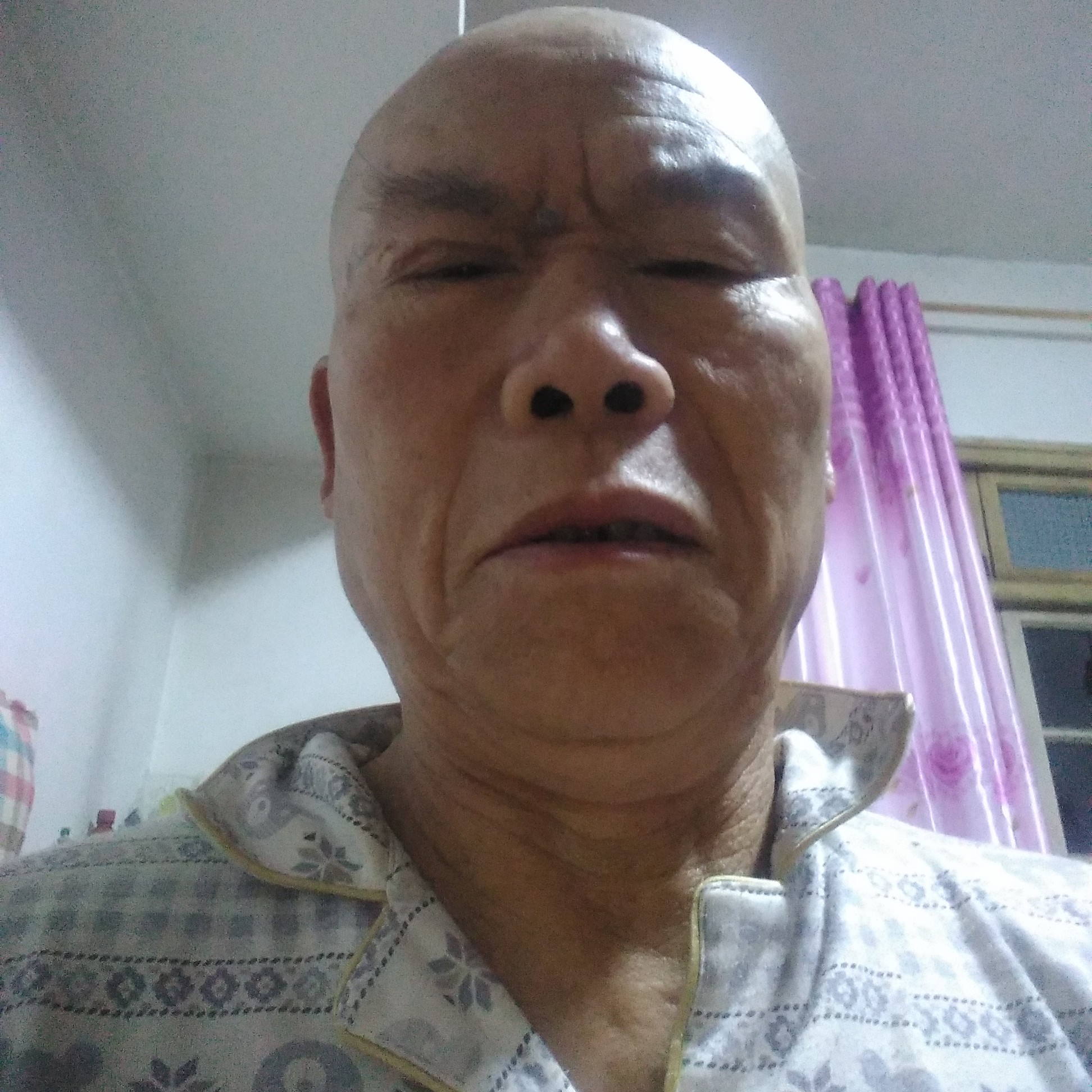 精明苦恋秋颜的照片