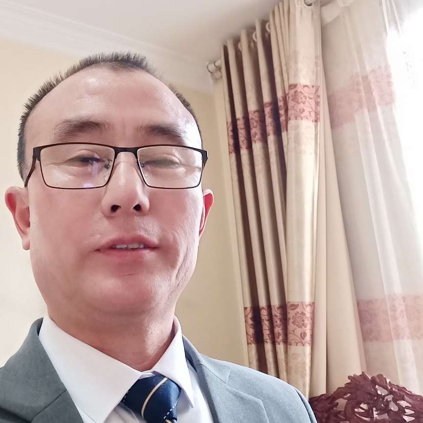 自一强的照片
