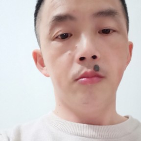 多情挽手大碗的照片