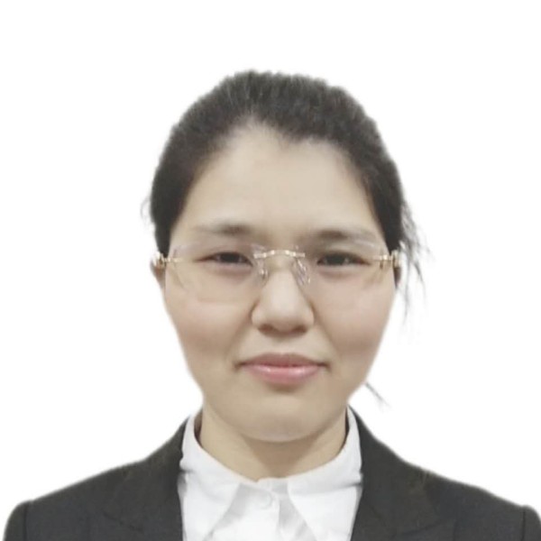 乖巧女孩的照片