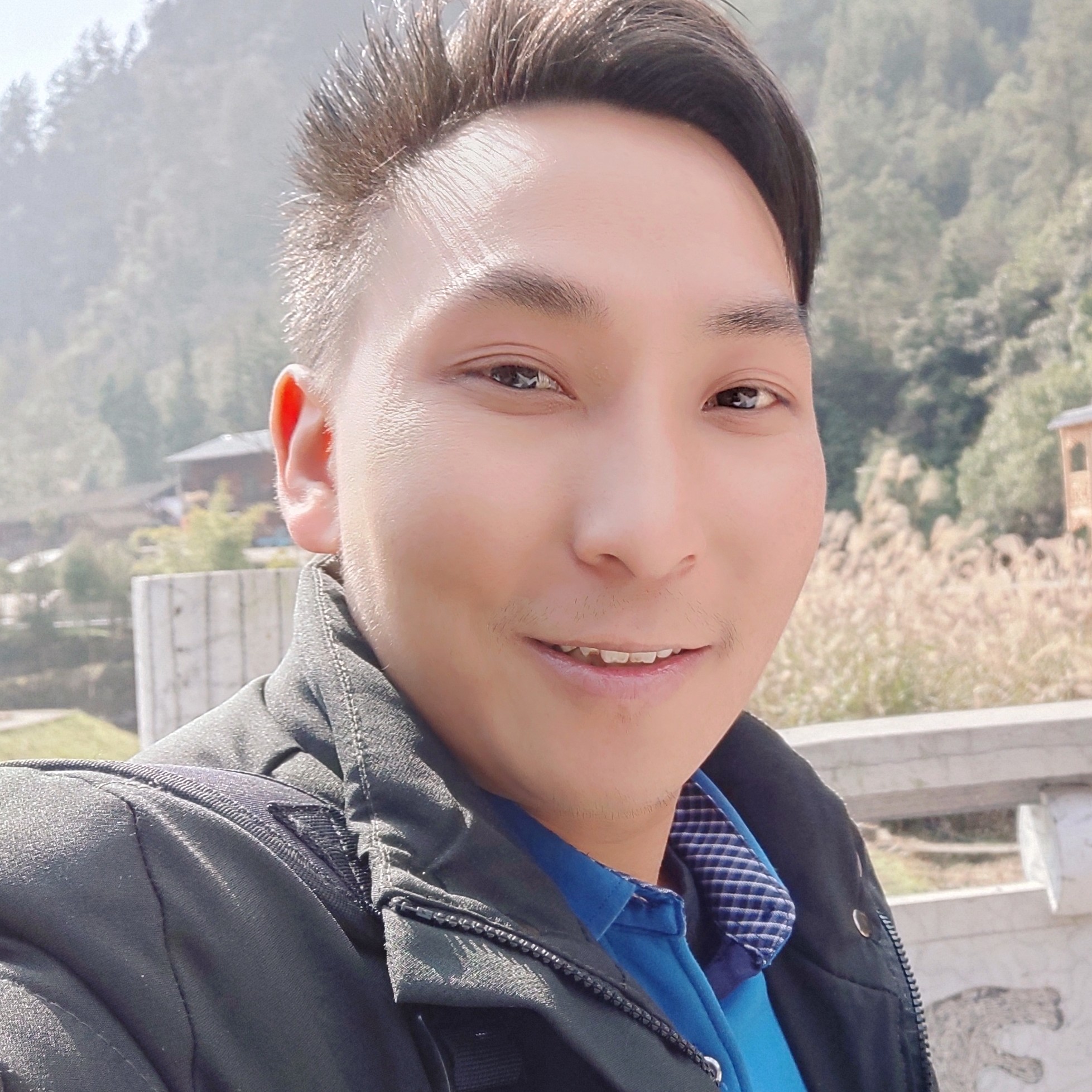 帅气迎麦片的照片