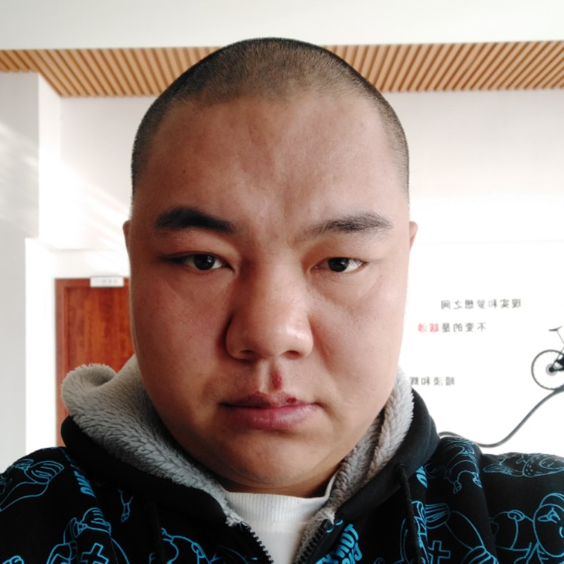 老虎倾心无情的照片