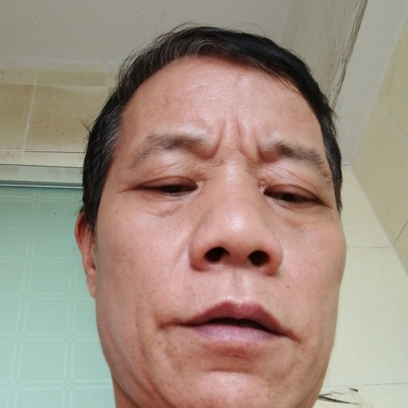 期待回眸光亮的照片