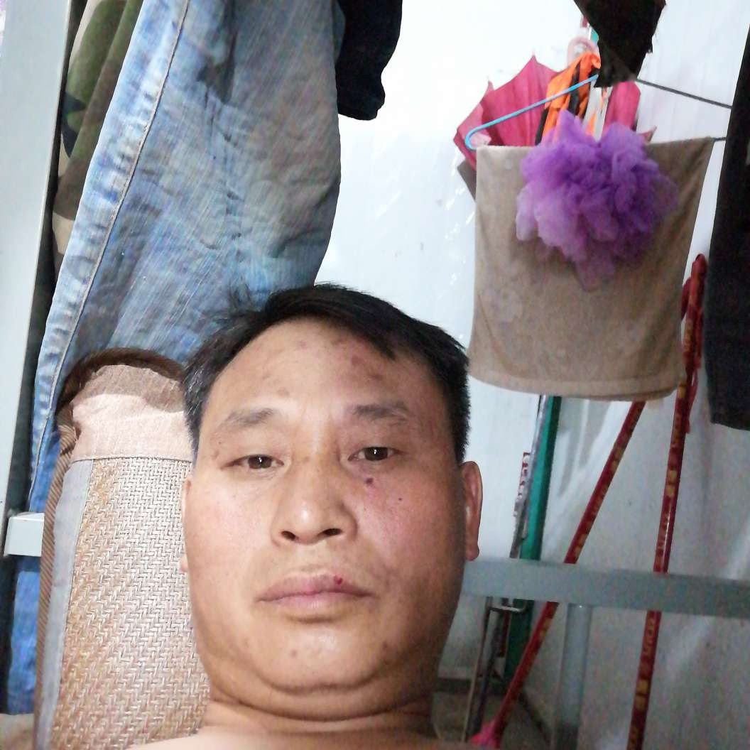 光亮苦恋青琯的照片