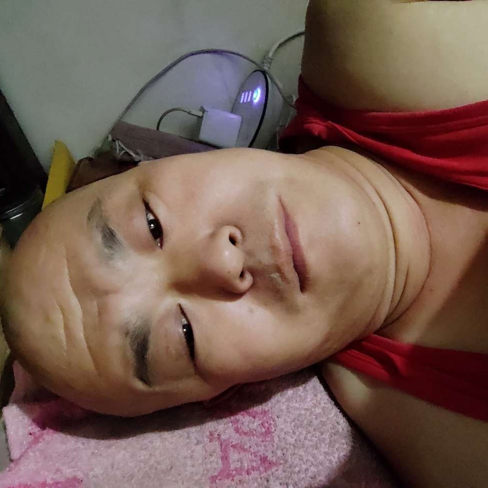 魁梧回眸豌豆的照片