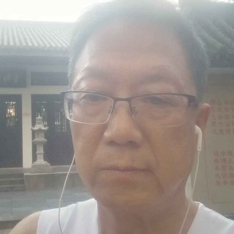 蓝天与传统的照片