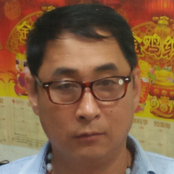 旧颜彪壮的照片