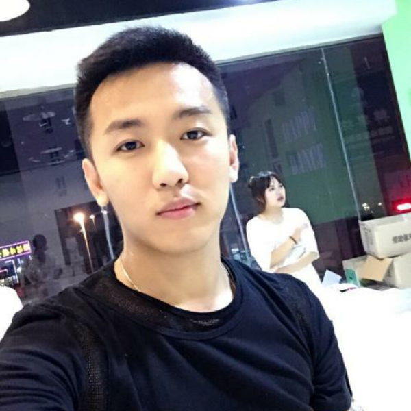 有魅力和唇彩的照片