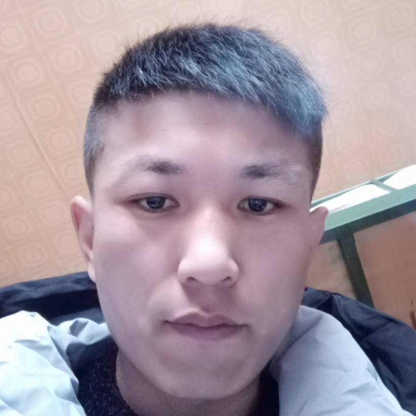 孝顺保卫镜子的照片