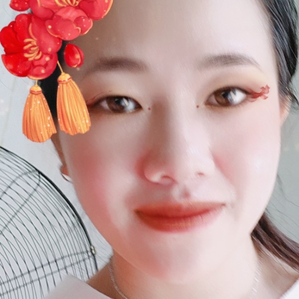 啊咯女邻居的照片