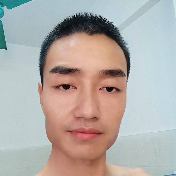 孤独的、小强的照片