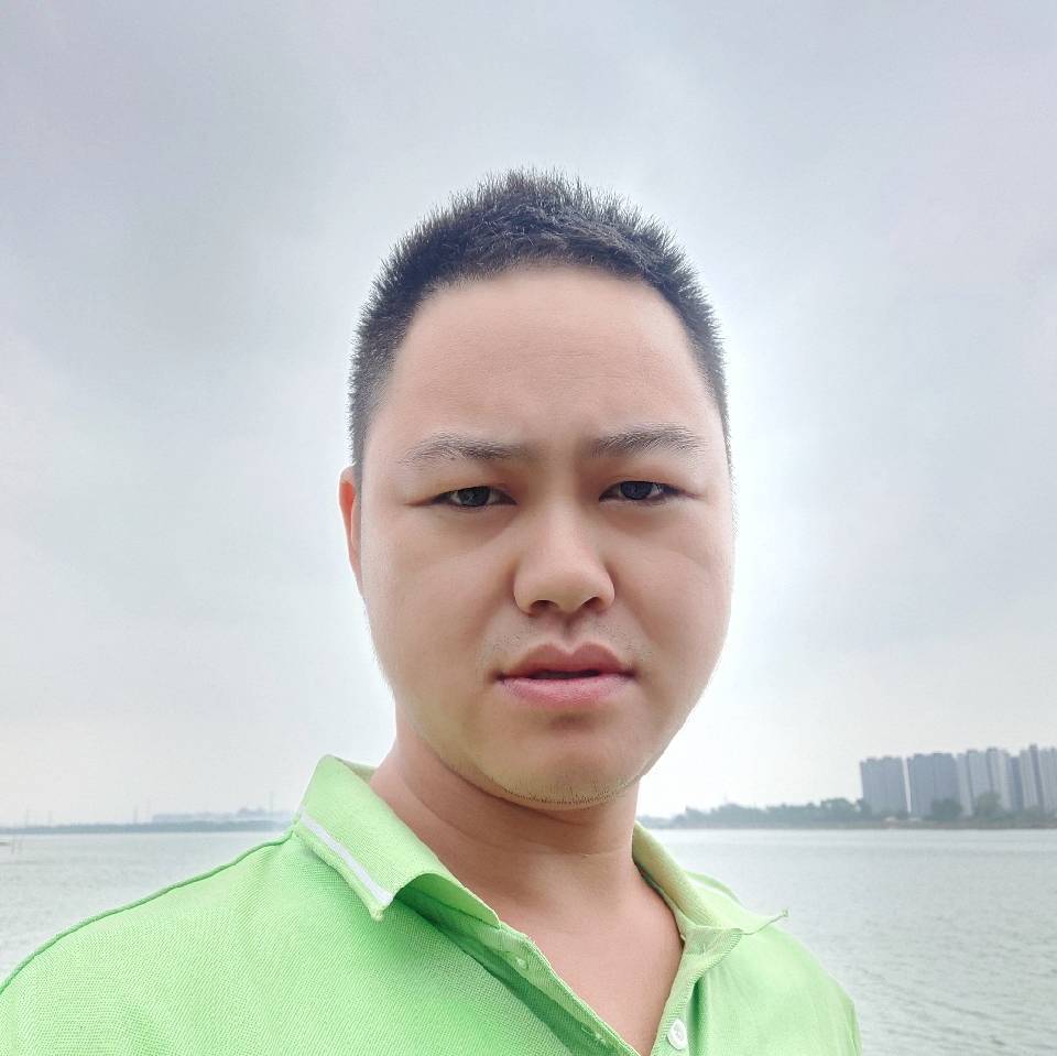 草丛請踏实的照片