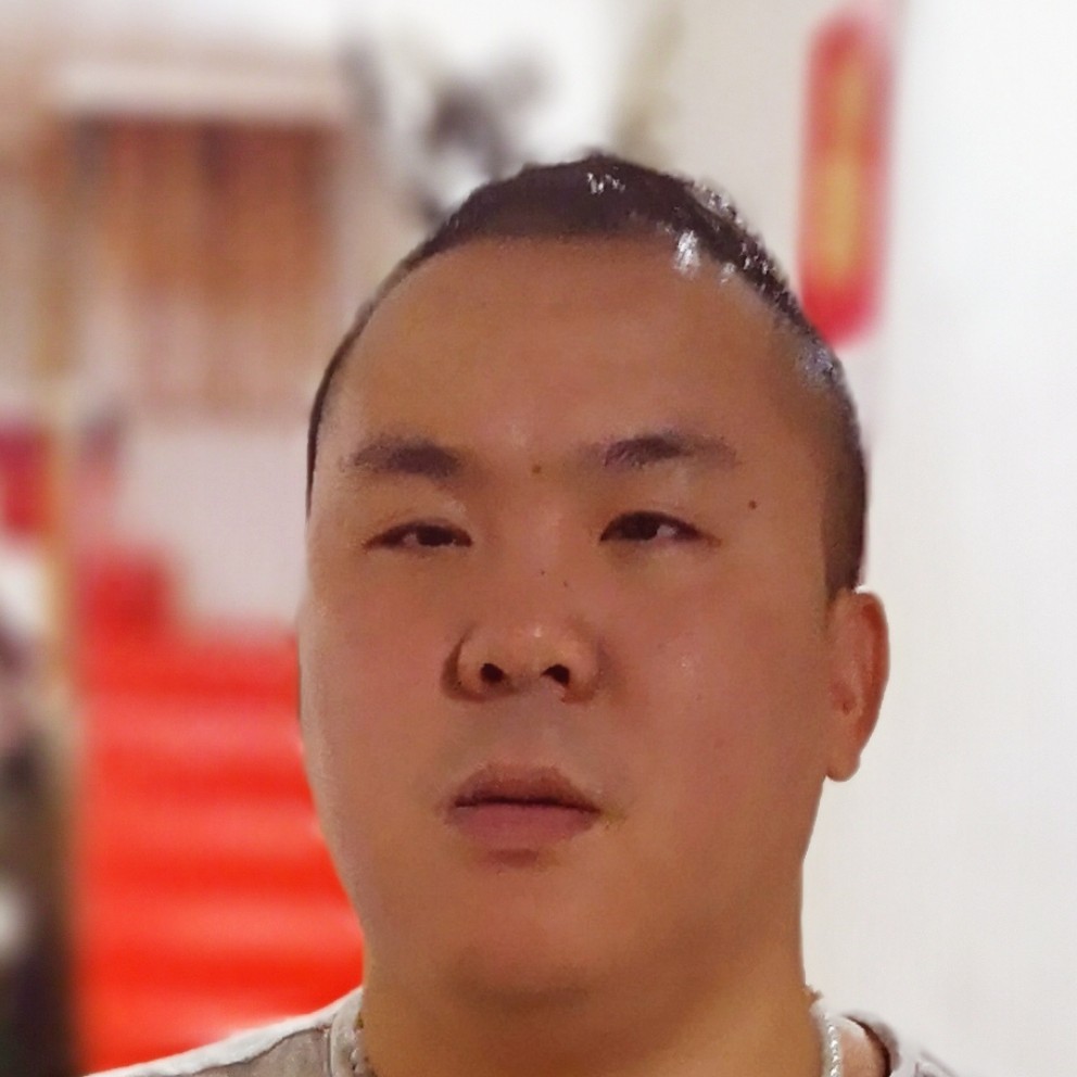 坚定和美女的照片